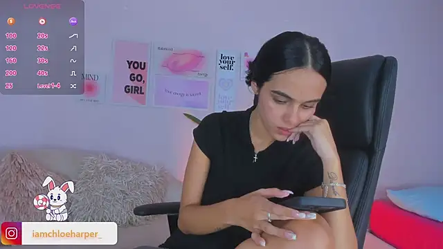 Snapshot of ChloeHarper_ chatting on January 2025 06:17:01 PM ChloeHarper online show from January 2025 06:17:01 PM