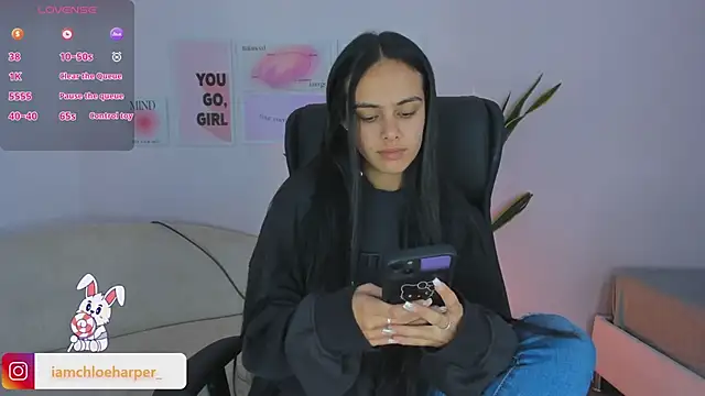 Snapshot of ChloeHarper_ chatting on January 2025 12:56:01 PM ChloeHarper online show from January 2025 12:56:01 PM