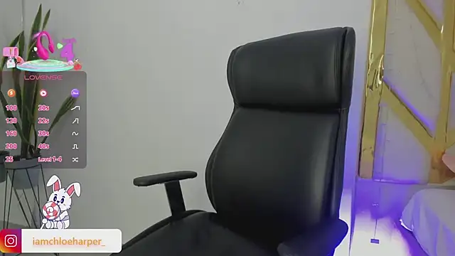 Snapshot of ChloeHarper_ chatting on March 2025 09:48:02 PM ChloeHarper online show from March 2025 09:48:02 PM