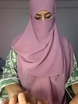 Snapshot of amiraferraz chatting on November 2025 04:09:02 PM amiraferraz online show from November 2025 04:09:02 PM