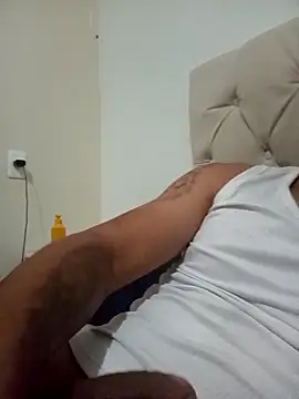 GabrielAdn online show from December 2025 01:24:02 AM