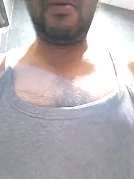 Snapshot of johny_69d@xh chatting on December 2025 05:57:02 AM johny 69dxh online show from December 2025 05:57:02 AM