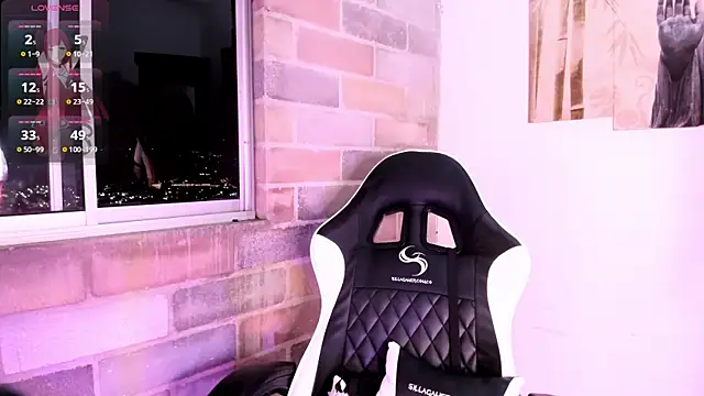 Snapshot of Im_Scarlet chatting on October 2025 11:42:02 PM Im Scarlet online show from October 2025 11:42:02 PM