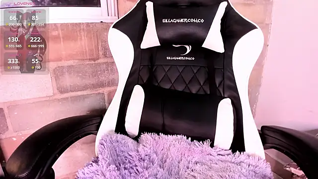 Snapshot of Im_Scarlet chatting on October 2025 12:03:01 AM Im Scarlet online show from October 2025 12:03:01 AM