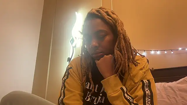 ChocolateCakeQueen online show from January 2025 08:03:01 AM