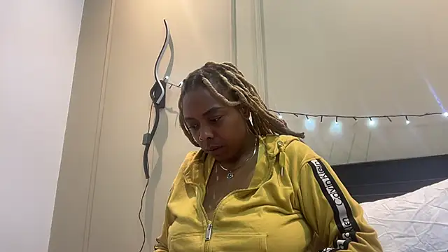 ChocolateCakeQueen online show from January 2025 09:51:02 PM