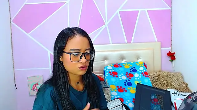 Snapshot of AngeDrty chatting on November 2025 04:52:01 PM AngeDrty online show from November 2025 04:52:01 PM