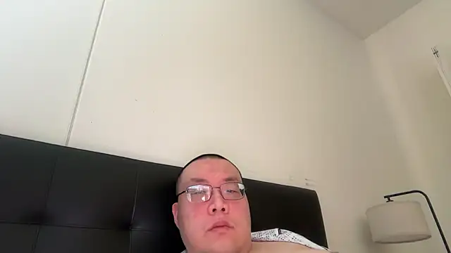 Snapshot of slaveasianboy chatting on December 2025 02:00:02 PM slaveasianboy online show from December 2025 02:00:02 PM