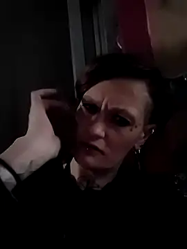 Snapshot of renegade_vyxxen chatting on November 2025 01:28:01 AM renegade vyxxen online show from November 2025 01:28:01 AM