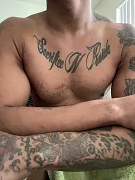 Snapshot of MidnightFlexxx chatting on December 2024 05:40:02 PM MidnightFlexxx online show from December 2024 05:40:02 PM