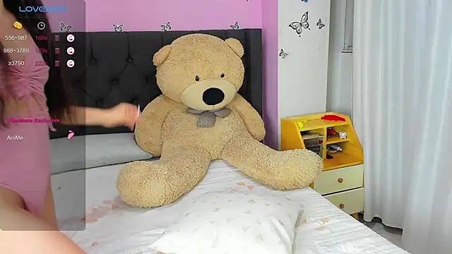Snapshot of SophiaLiu chatting on February 2025 02:58:02 AM SophiaLiu online show from February 2025 02:58:02 AM