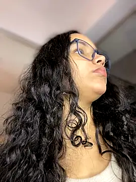 Snapshot of CurlyGirl_1 chatting on December 2024 01:14:01 PM CurlyGirl 1 online show from December 2024 01:14:01 PM