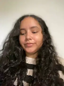 Snapshot of CurlyGirl_1 chatting on December 2024 06:33:01 PM CurlyGirl 1 online show from December 2024 06:33:01 PM
