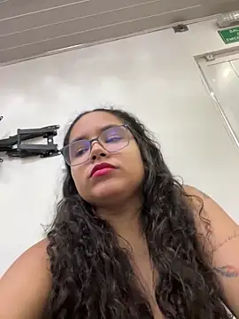 Snapshot of CurlyGirl_1 chatting on March 2025 04:10:01 PM CurlyGirl 1 online show from March 2025 04:10:01 PM