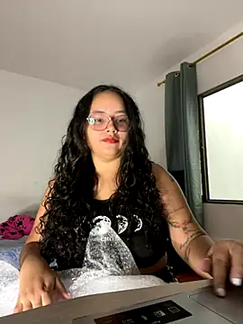 Snapshot of CurlyGirl_1 chatting on September 2025 07:14:02 PM CurlyGirl 1 online show from September 2025 07:14:02 PM