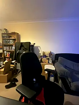 LondonTeffy online show from November 2025 09:31:01 PM