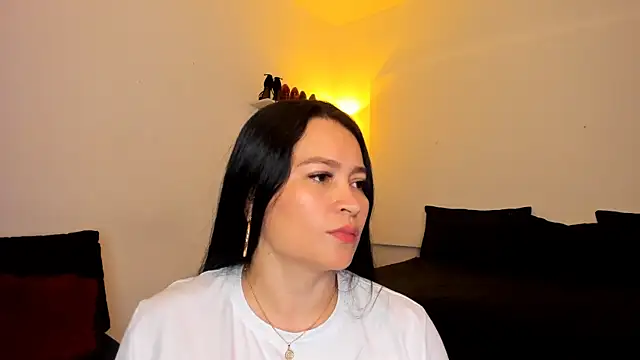 leslie k online show from February 2025 01:43:01 AM
