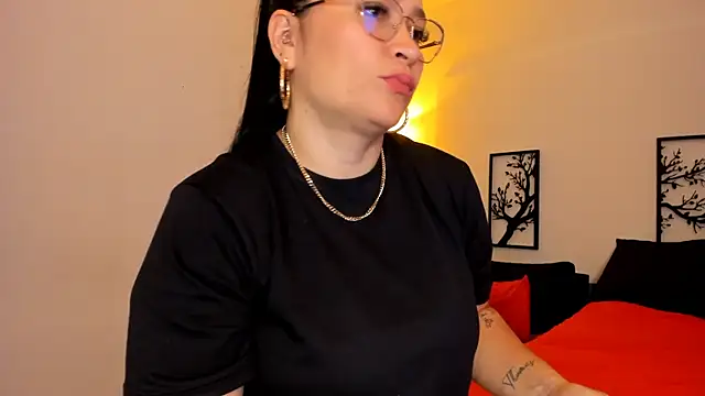 leslie k online show from February 2025 02:31:01 AM