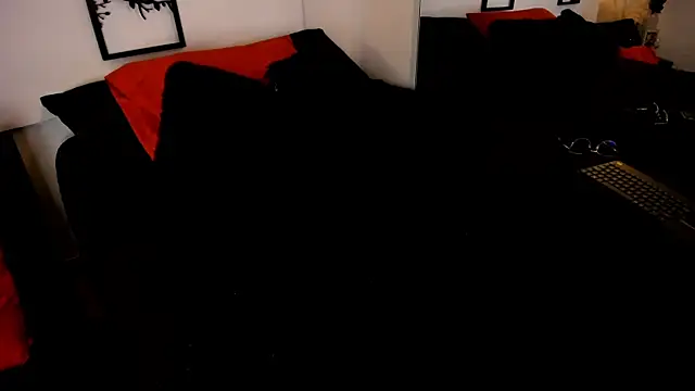 leslie k online show from March 2025 09:49:01 AM