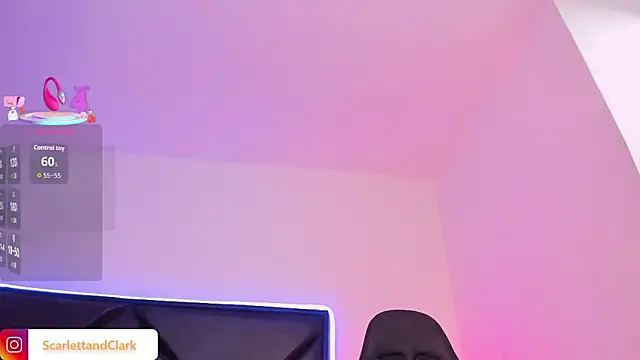 Snapshot of ScarlettAndClark chatting on October 2025 01:19:02 AM ScarlettAndClark online show from October 2025 01:19:02 AM