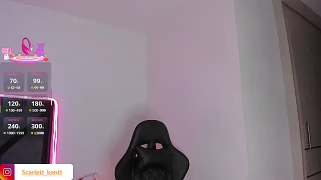 Snapshot of ScarlettAndClark chatting on December 2025 10:24:02 AM ScarlettAndClark online show from December 2025 10:24:02 AM