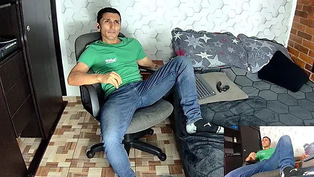 Marck Muscle online show from December 2024 03:07:01 AM