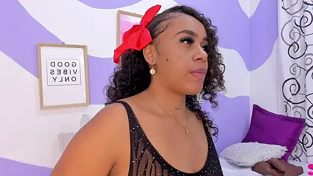 Snapshot of MONAAXXX_ chatting on January 2025 12:47:02 PM MONAAXXX online show from January 2025 12:47:02 PM