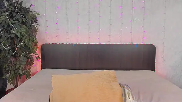 Milana Crystal  online show from December 2024 11:11:02 AM