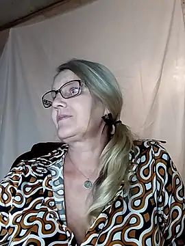 irinamaux online show from January 2025 01:22:01 PM