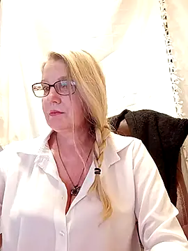 irinamaux online show from January 2025 05:39:01 PM