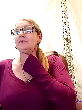 irinamaux online show from January 2025 10:42:01 AM