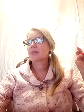 irinamaux online show from February 2025 01:22:02 PM
