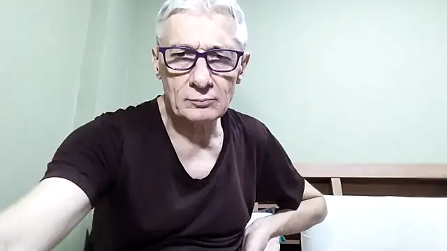 BIGUNCUTHARDCOCK online show from October 2025 02:48:01 PM