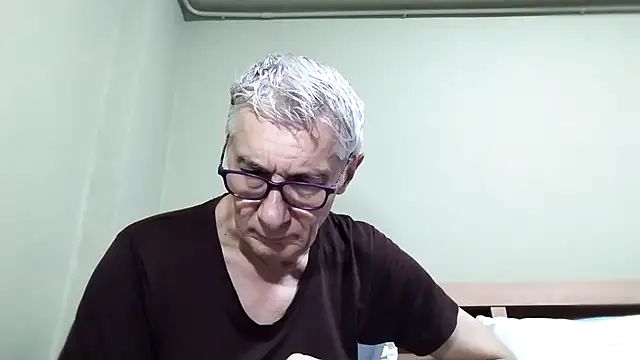 BIGUNCUTHARDCOCK online show from November 2025 01:33:02 AM