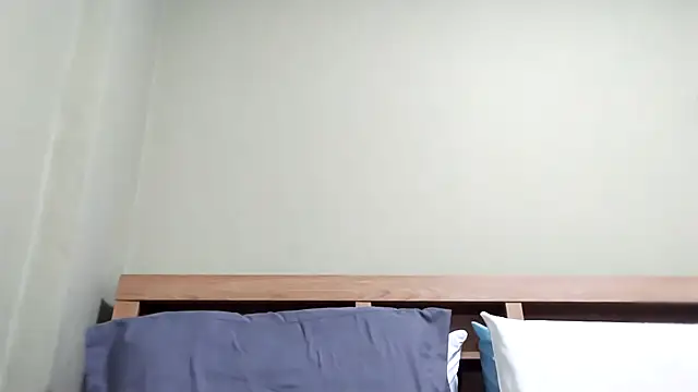 BIGUNCUTHARDCOCK online show from November 2025 01:37:02 AM