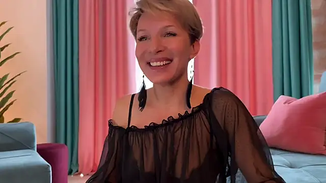 Snapshot of UrGoddessJenny chatting on October 2025 11:03:01 AM UrGoddessJenny online show from October 2025 11:03:01 AM