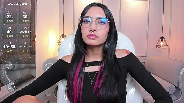 Snapshot of AzuraKindong chatting on September 2025 07:24:02 PM AzuraKindong online show from September 2025 07:24:02 PM