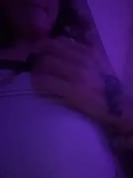 Snapshot of greedybratt chatting on November 2025 07:40:01 AM greedybratt online show from November 2025 07:40:01 AM