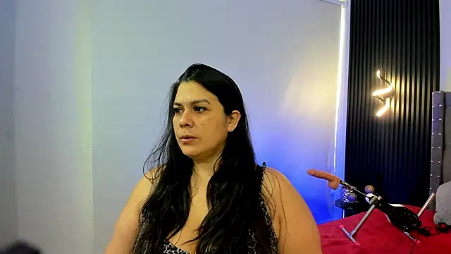 martina foxy  online show from November 2025 12:05:02 PM