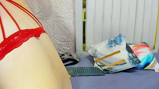 Snapshot of Ammy_Connor1 chatting on October 2025 08:16:02 PM Ammy Connor1 online show from October 2025 08:16:02 PM