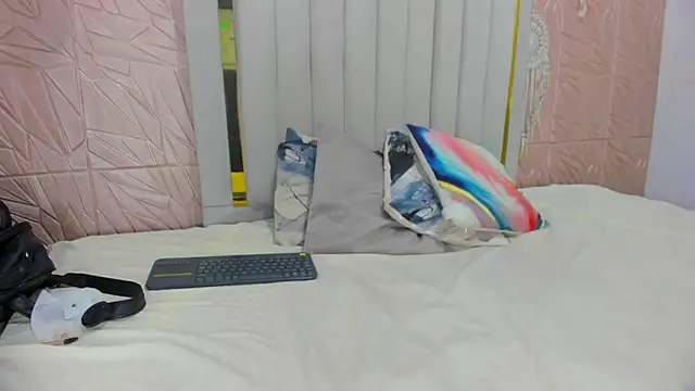 Snapshot of Ammy_Connor1 chatting on November 2025 08:09:01 PM Ammy Connor1 online show from November 2025 08:09:01 PM