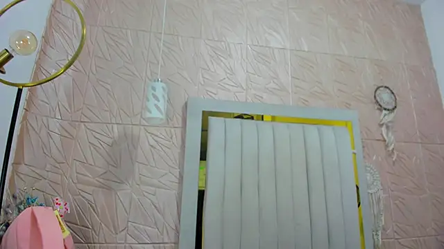 Snapshot of Ammy_Connor1 chatting on November 2025 07:45:02 PM Ammy Connor1 online show from November 2025 07:45:02 PM