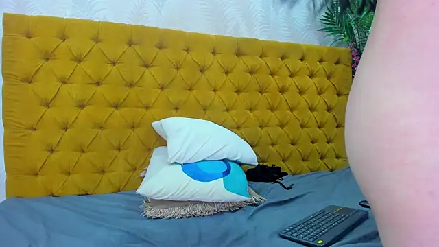 Snapshot of Ammy_Connor1 chatting on November 2025 08:03:02 AM Ammy Connor1 online show from November 2025 08:03:02 AM