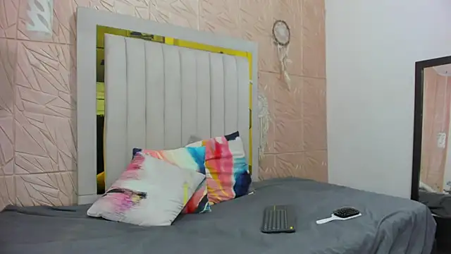 Snapshot of Ammy_Connor1 chatting on November 2025 09:14:02 PM Ammy Connor1 online show from November 2025 09:14:02 PM