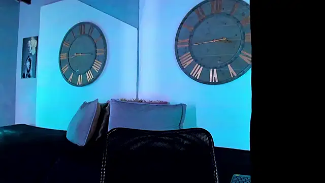 Mike 0233  online show from December 2024 03:54:01 AM