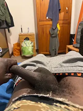 Snapshot of bigblackdick8inc chatting on December 2025 03:55:01 AM bigblackdick8inc online show from December 2025 03:55:01 AM