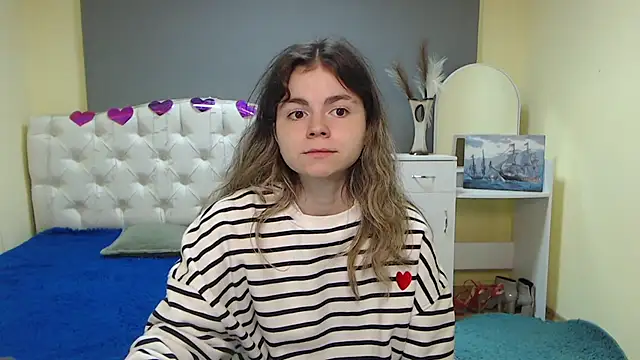 TinaRedly online show from September 2025 05:27:01 PM