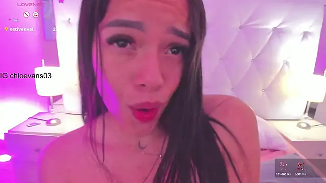 Chloe evans   online show from January 2025 05:54:01 PM