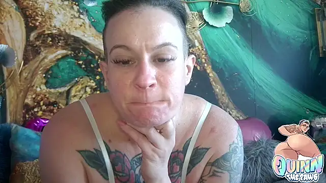 Snapshot of quinnmariexo chatting on December 2025 08:14:01 PM quinnmariexo online show from December 2025 08:14:01 PM