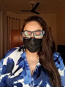 SEXY-Sardarni online show from December 2025 03:49:02 PM